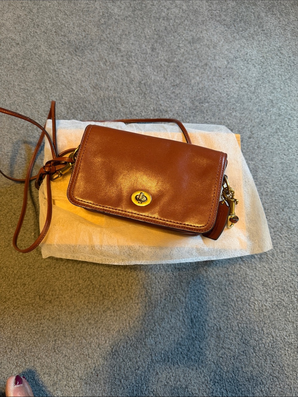 Elegant Brown Leather Coach vintage Crossbody Bag 19914 - Picture 8 of 10